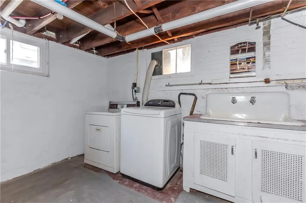 41 Wellesley Avenue North Providence RI 02911