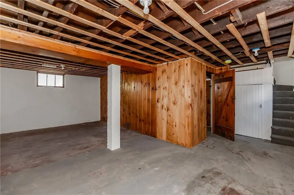 41 Wellesley Avenue North Providence RI 02911