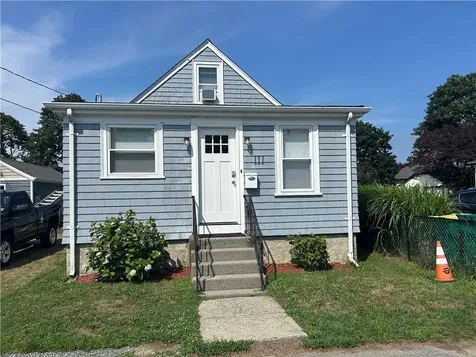 111 Cedar Avenue Portsmouth RI 02871