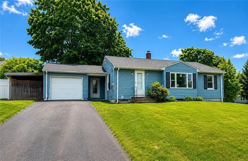 48 Madeleine Avenue Woonsocket RI 02895