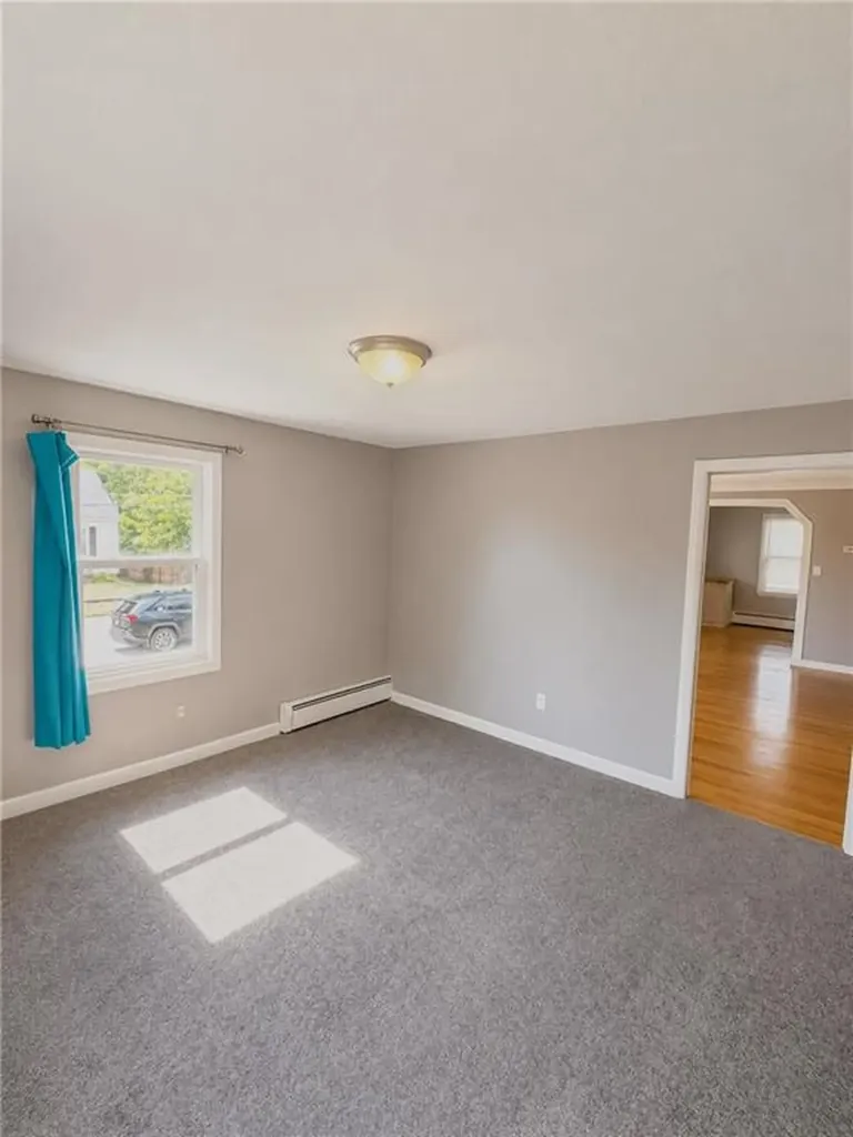 48 Madeleine Avenue Woonsocket RI 02895