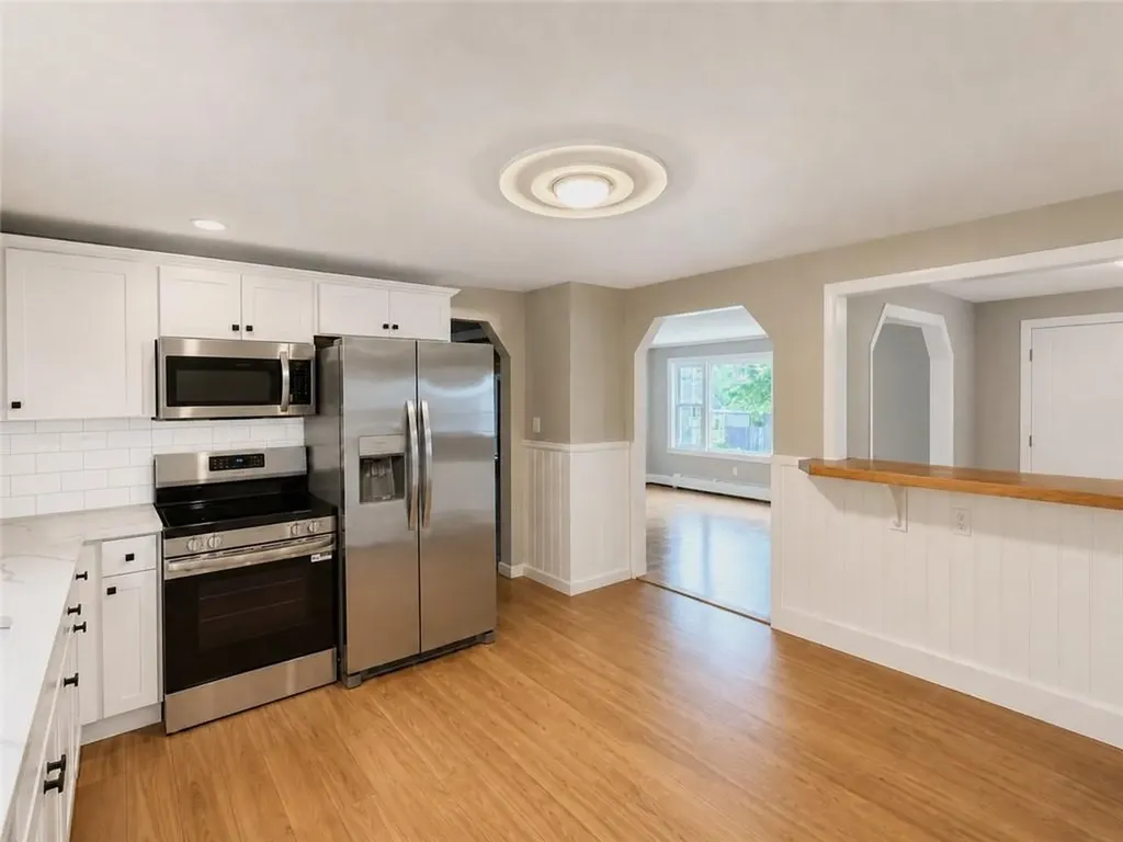 48 Madeleine Avenue Woonsocket RI 02895