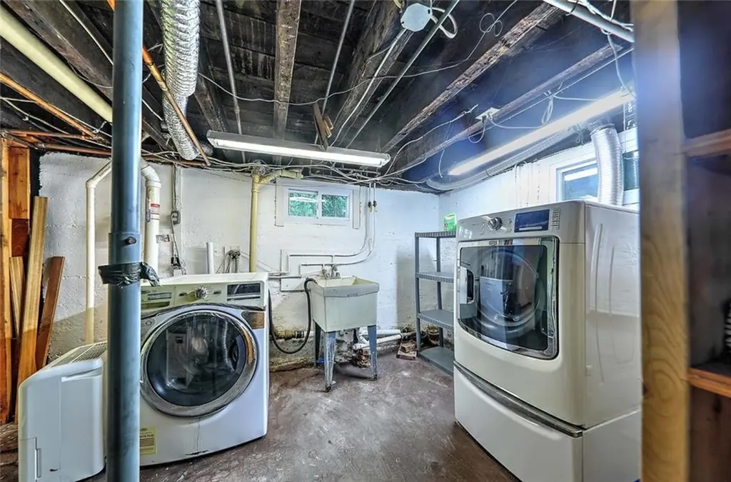 140 Lexington Avenue North Providence RI 02904