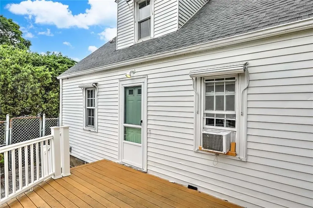140 Lexington Avenue North Providence RI 02904