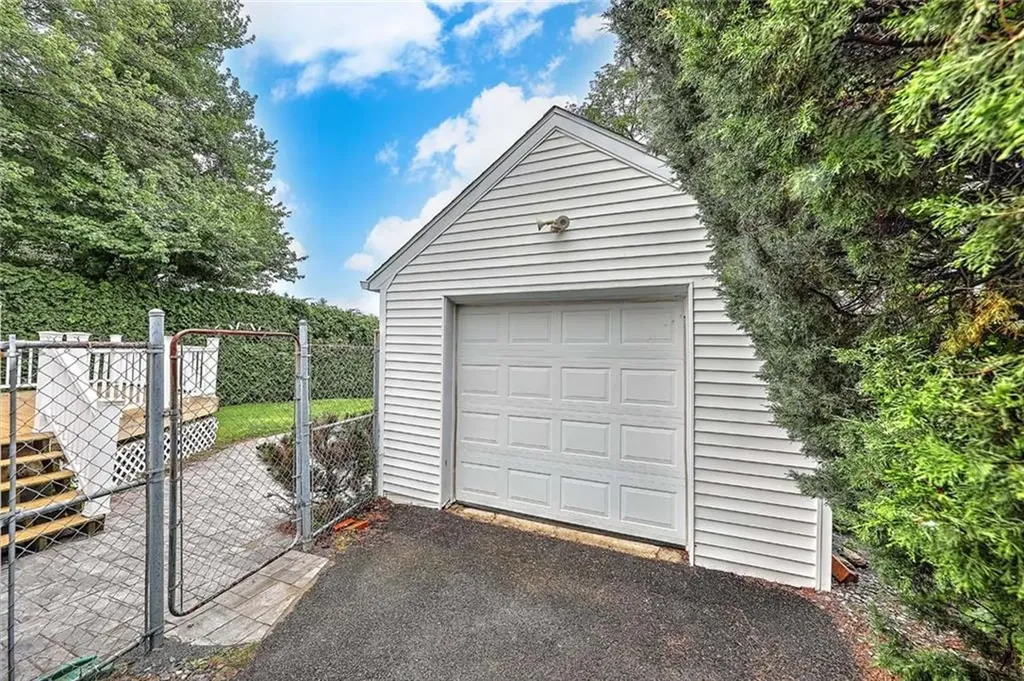 140 Lexington Avenue North Providence RI 02904