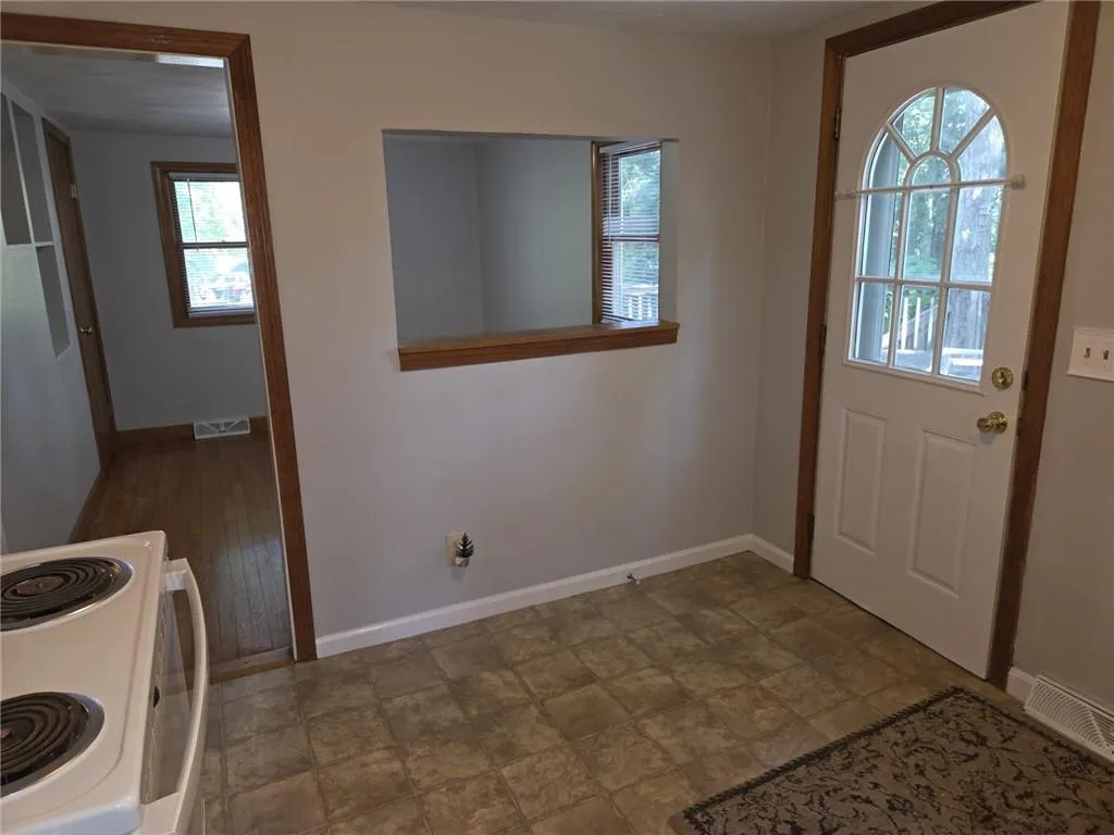 31 Lakeside Drive Hopkinton RI 02832