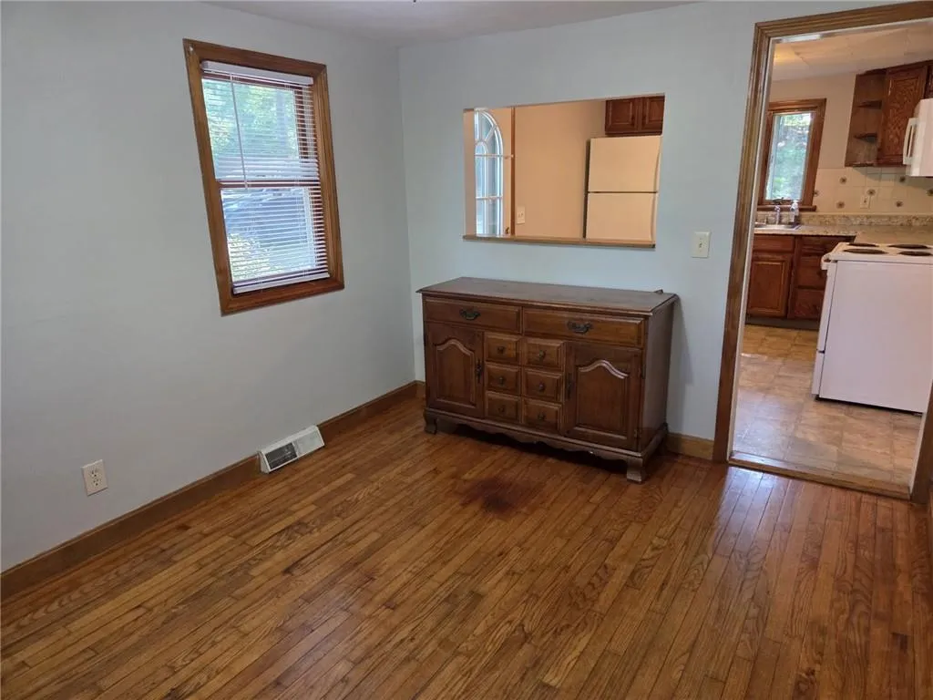 31 Lakeside Drive Hopkinton RI 02832