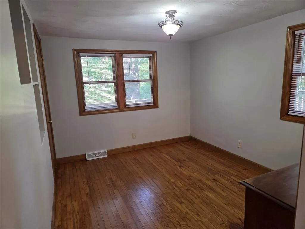 31 Lakeside Drive Hopkinton RI 02832