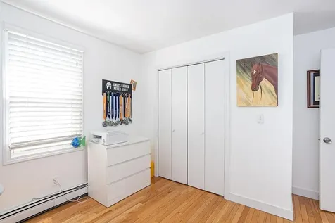 12 Ellen Street Bristol RI 02809