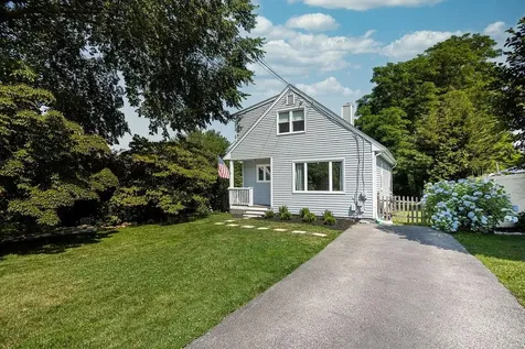 12 Ellen Street Bristol RI 02809