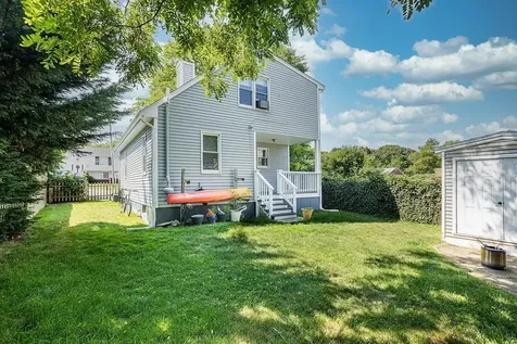 12 Ellen Street Bristol RI 02809