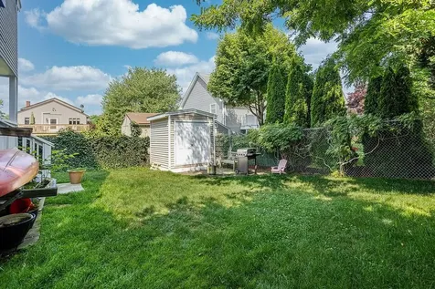 12 Ellen Street Bristol RI 02809