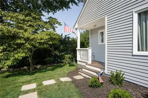 12 Ellen Street Bristol RI 02809
