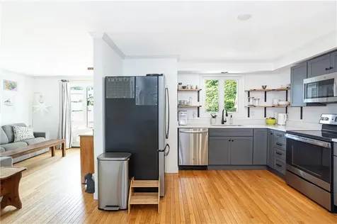 12 Ellen Street Bristol RI 02809
