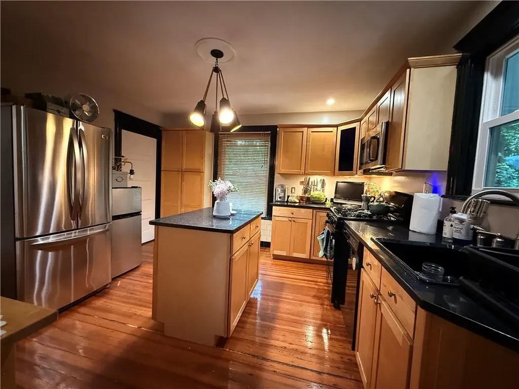 215 Rochambeau Avenue Providence RI 02906