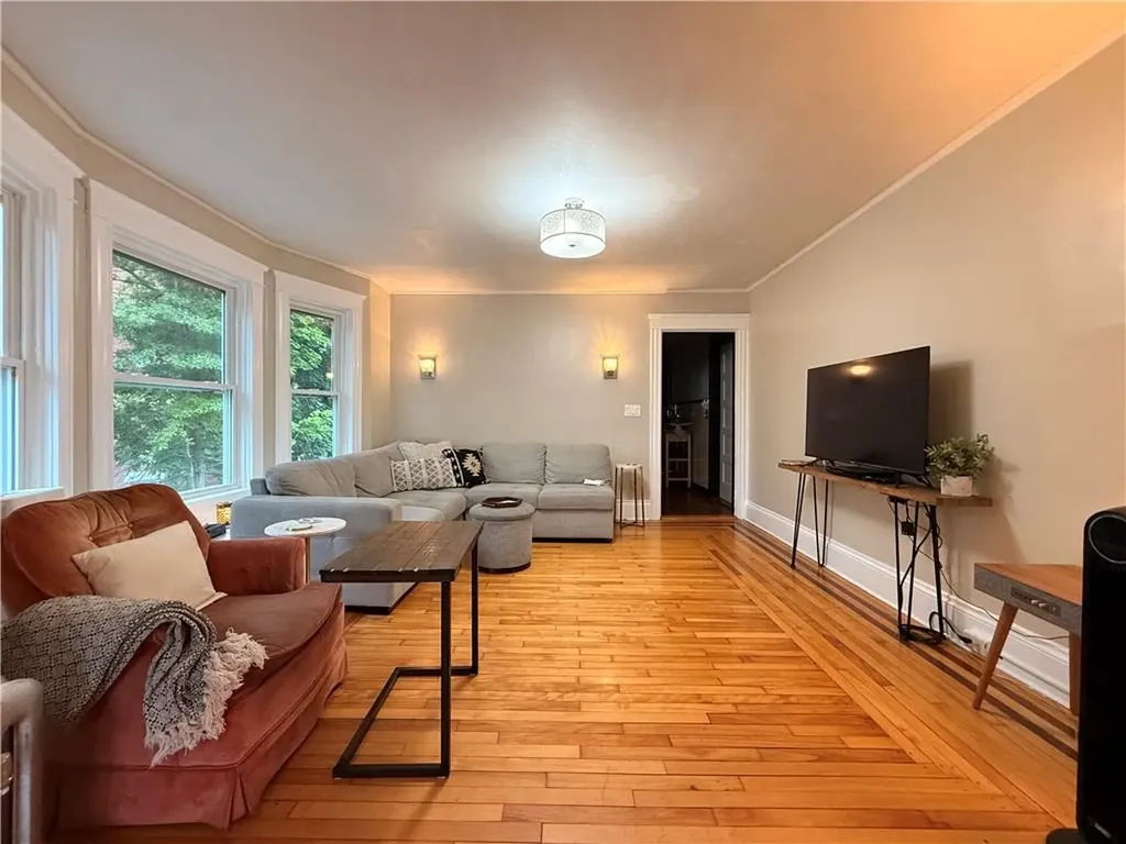 215 Rochambeau Avenue Providence RI 02906