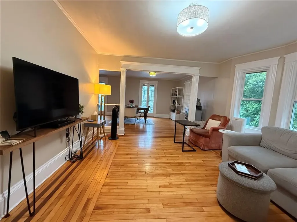 215 Rochambeau Avenue Providence RI 02906