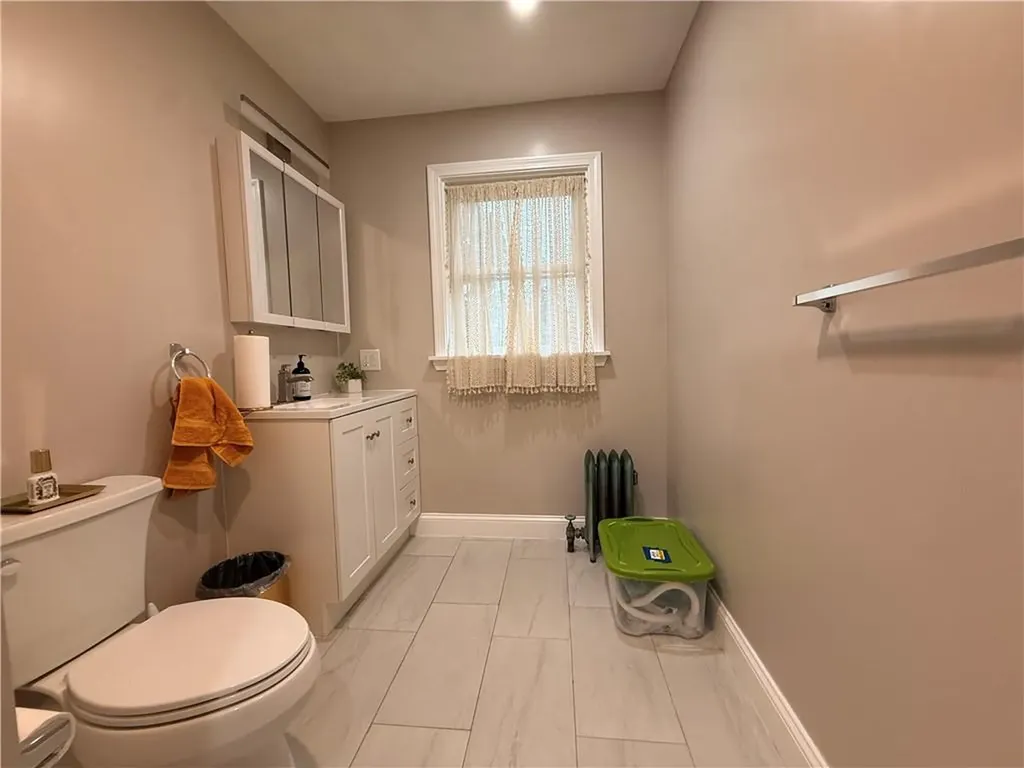 215 Rochambeau Avenue Providence RI 02906