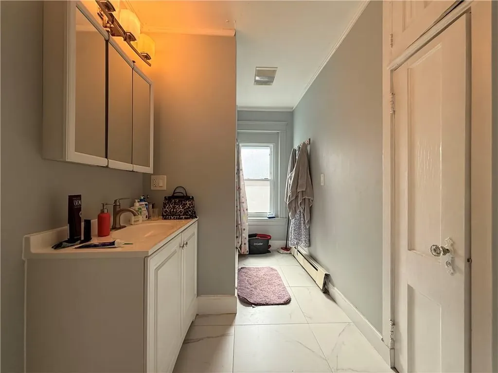 215 Rochambeau Avenue Providence RI 02906