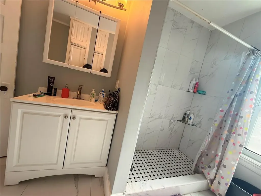215 Rochambeau Avenue Providence RI 02906