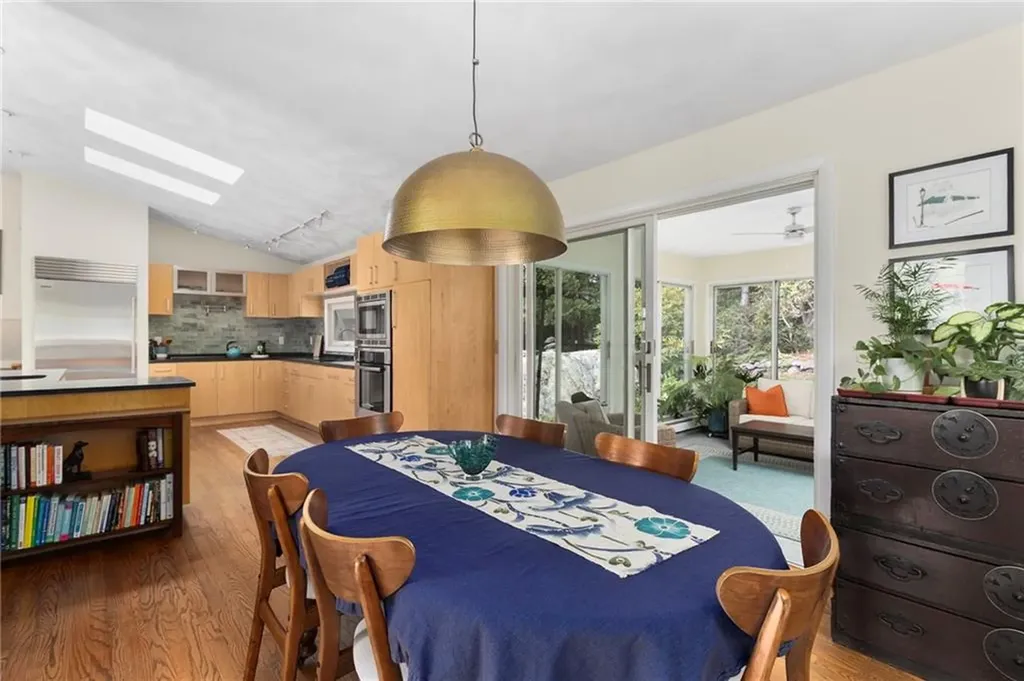 10 Guzeika Road North Kingstown RI 02852