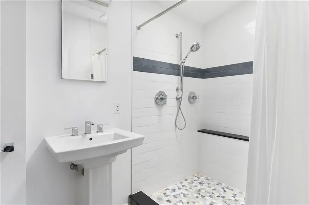 10 Guzeika Road North Kingstown RI 02852