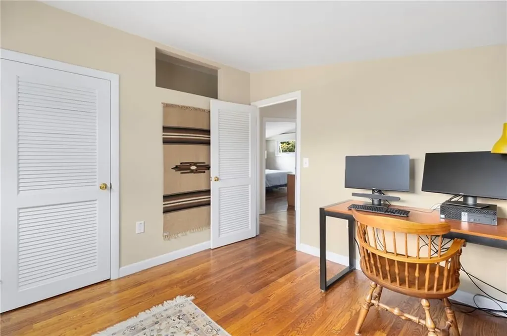 10 Guzeika Road North Kingstown RI 02852
