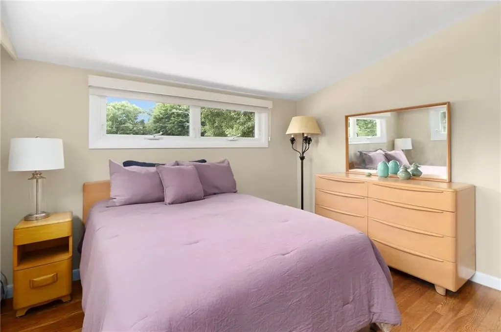 10 Guzeika Road North Kingstown RI 02852