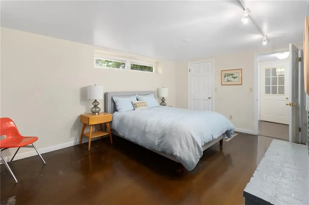 10 Guzeika Road North Kingstown RI 02852