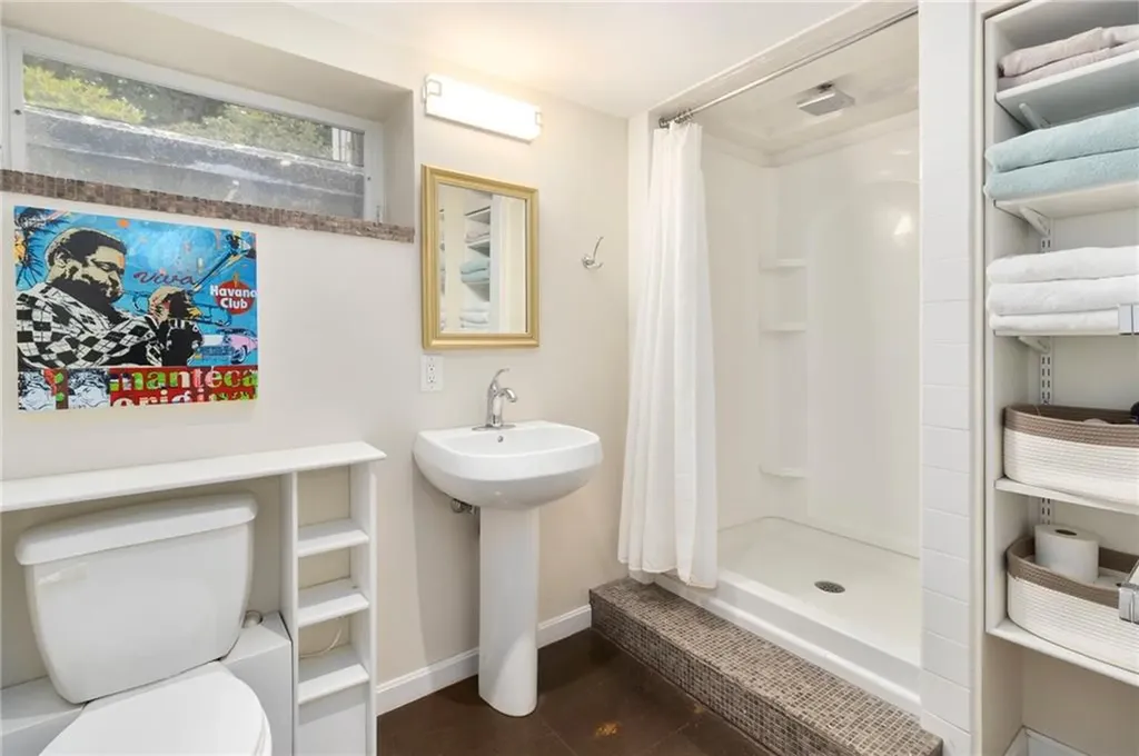 10 Guzeika Road North Kingstown RI 02852