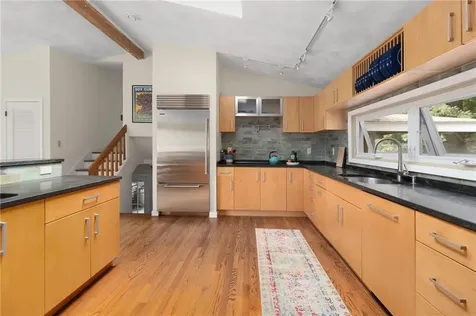 10 Guzeika Road North Kingstown RI 02852