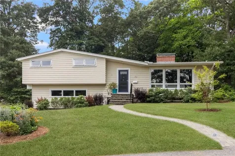10 Guzeika Road North Kingstown RI 02852