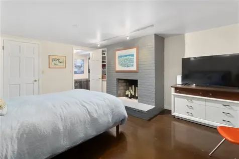 10 Guzeika Road North Kingstown RI 02852