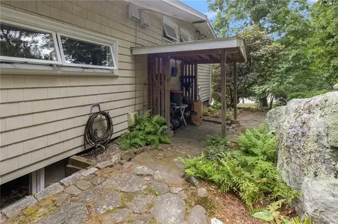 10 Guzeika Road North Kingstown RI 02852