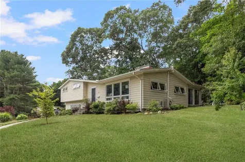 10 Guzeika Road North Kingstown RI 02852