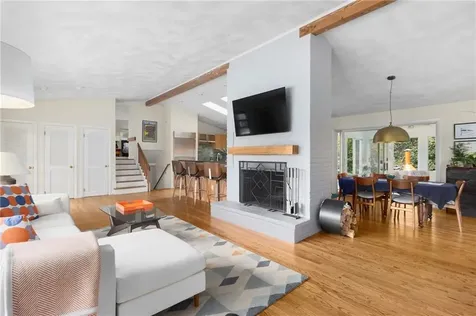 10 Guzeika Road North Kingstown RI 02852