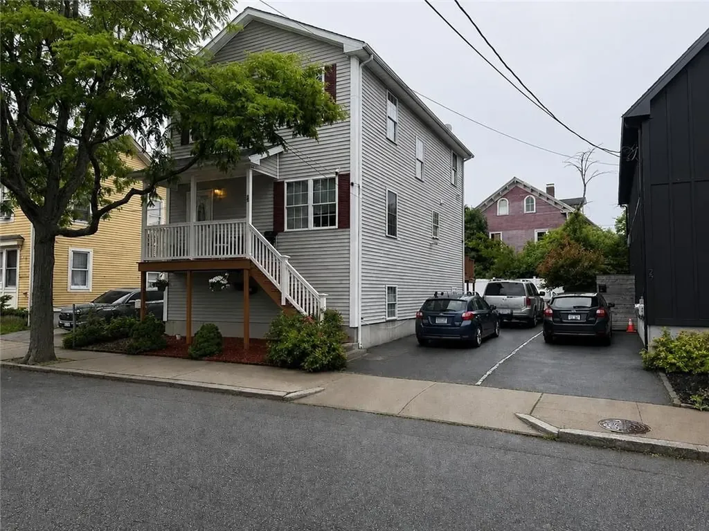 29 Grant Street Providence RI 02909