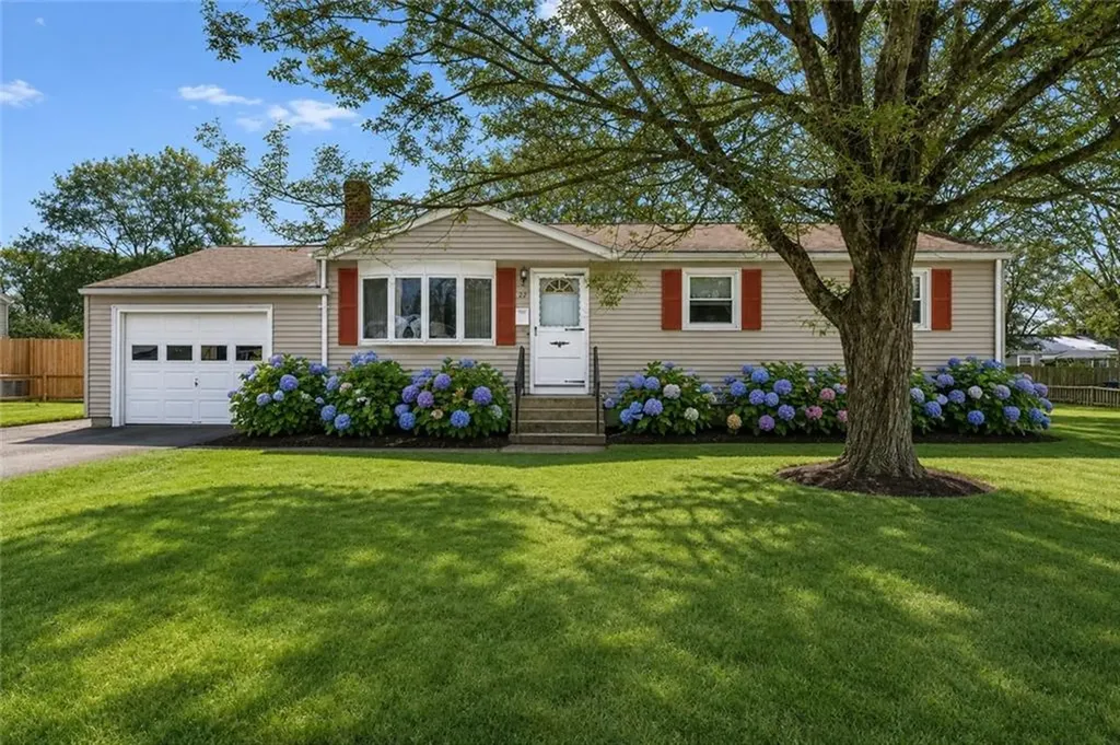 22 Hagerstown Road Warwick RI 02886