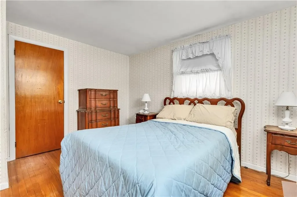 22 Hagerstown Road Warwick RI 02886
