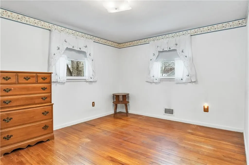 22 Hagerstown Road Warwick RI 02886