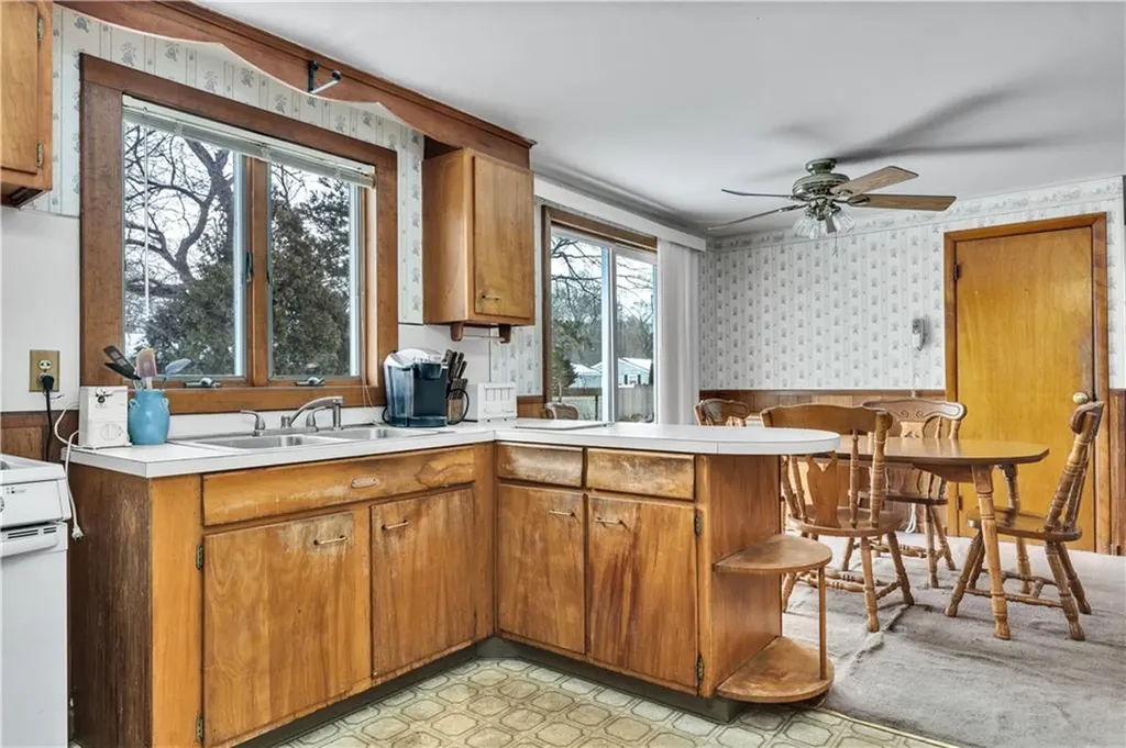 22 Hagerstown Road Warwick RI 02886