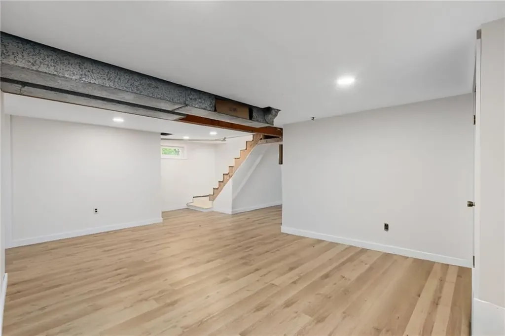 58 Springer Avenue Tiverton RI 02878