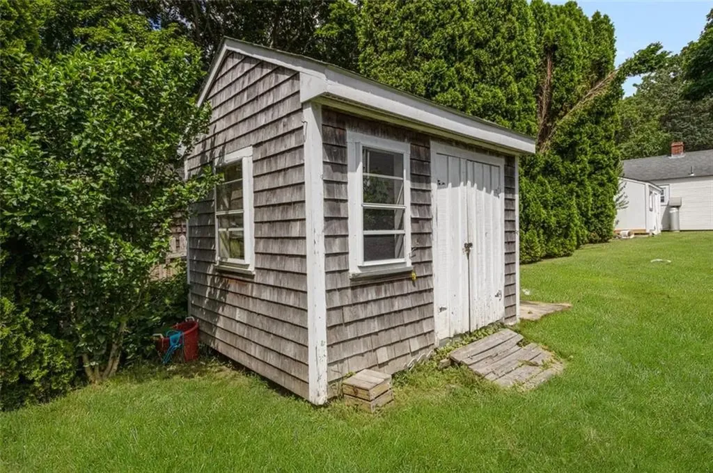 58 Springer Avenue Tiverton RI 02878