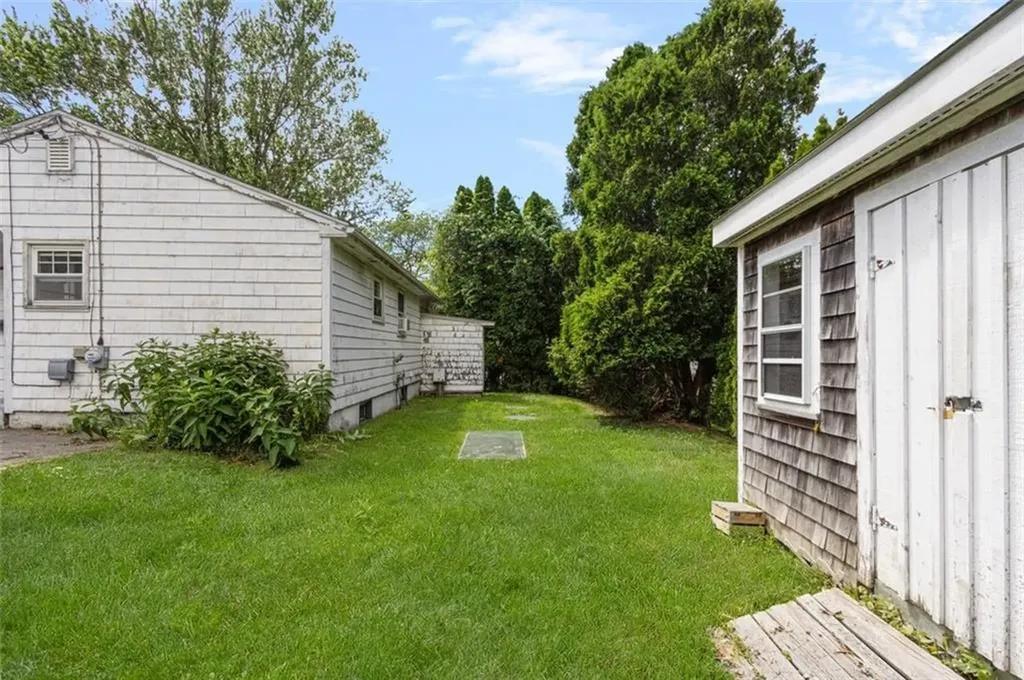 58 Springer Avenue Tiverton RI 02878