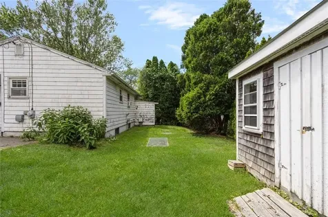 58 Springer Avenue Tiverton RI 02878