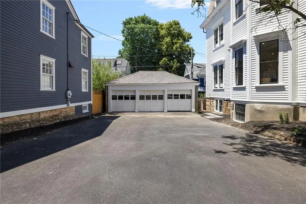 41 School Street Newport RI 02840
