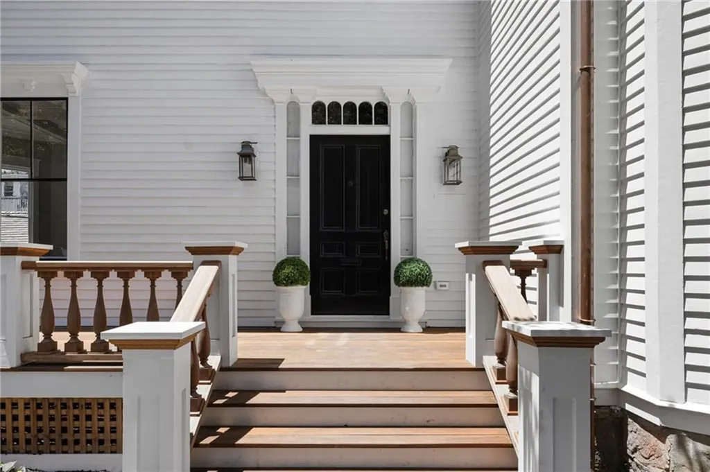 41 School Street Newport RI 02840