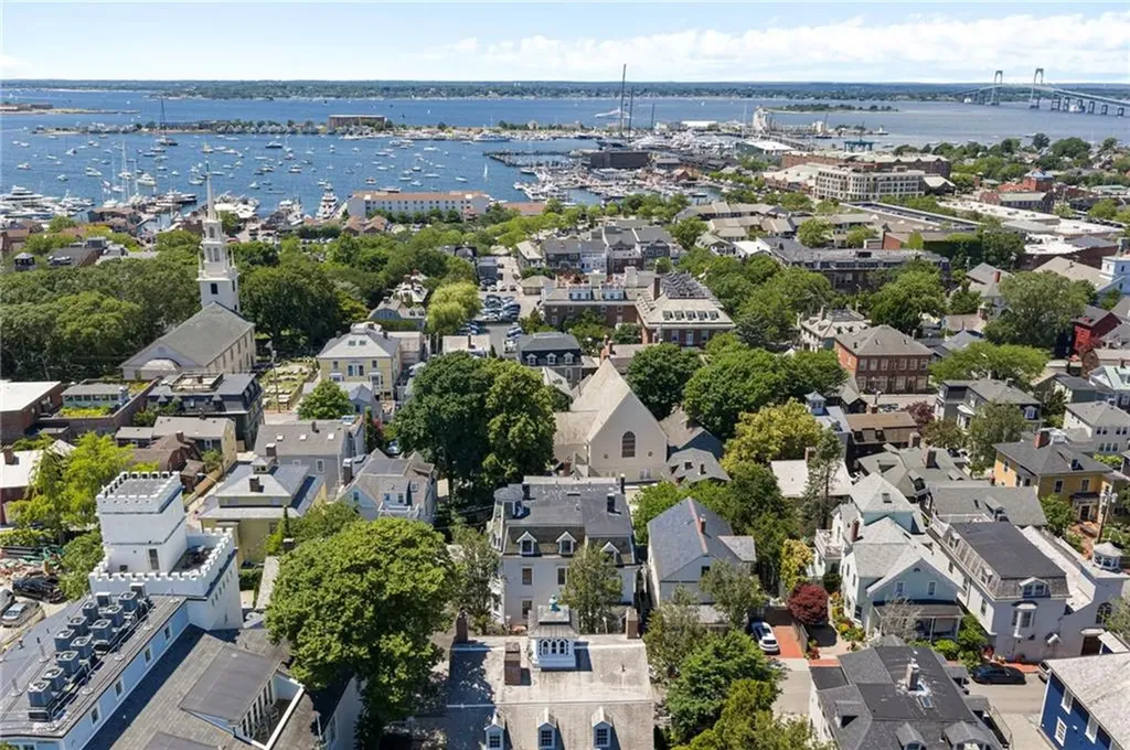 41 School Street Newport RI 02840