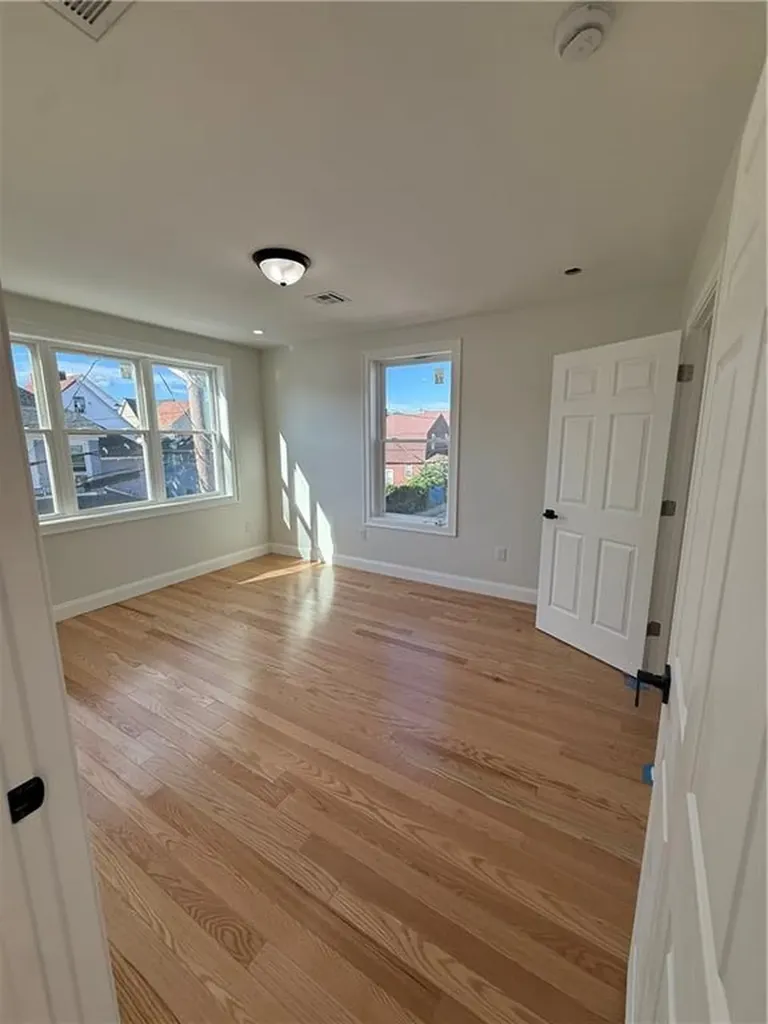 41 Gladstone Street Providence RI 02905