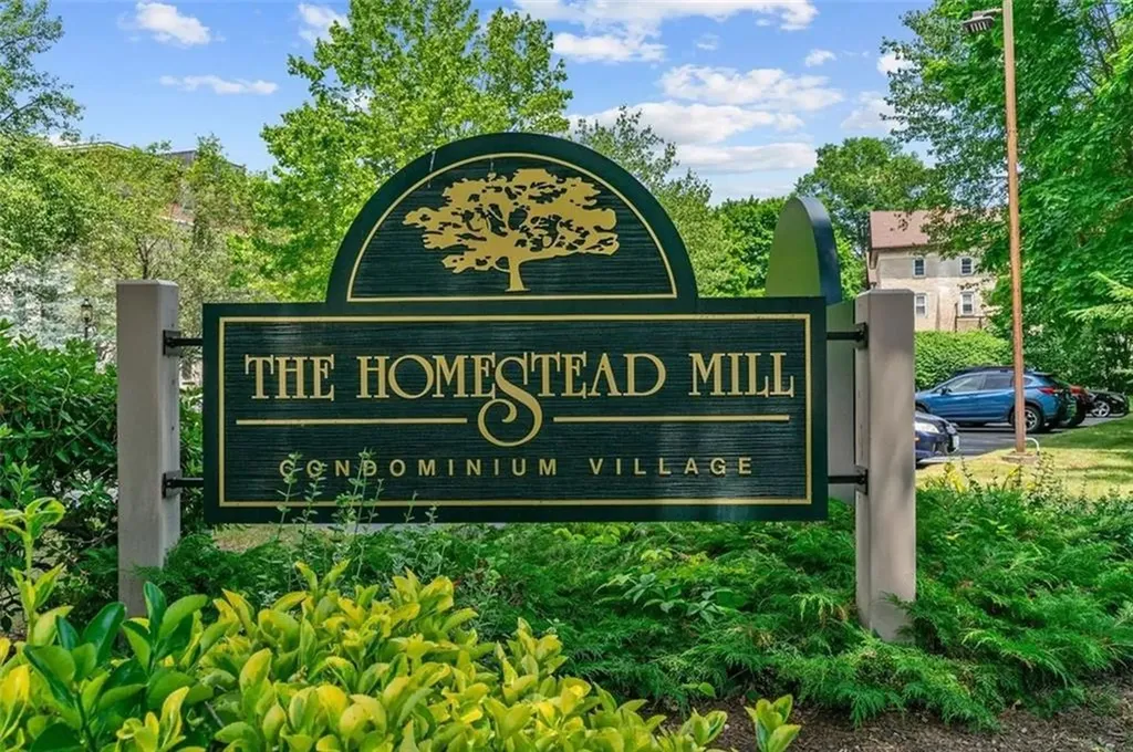 15 Higgins Street Smithfield RI 02917